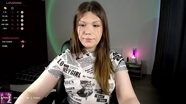 Snapshot of MicheleDoll chatting on January 4, 2025, 6:41 am MicheleDoll online show from January 4, 2025, 6:41 am
