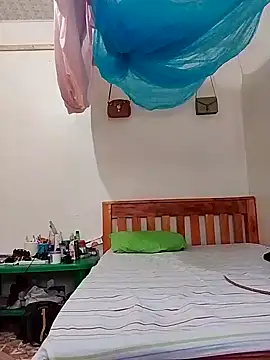 LOVELY-2BERRY online show from February 6, 2025, 5:25 am