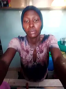 LOVELY-2BERRY online show from January 14, 2026, 3:54 am