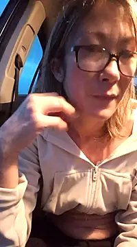 Snapshot of Timide_girl2 chatting on February 13, 2025, 5:54 pm Timide girl2 online show from February 13, 2025, 5:54 pm