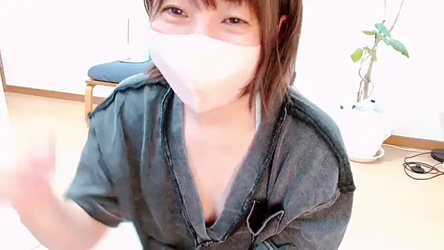 CherryMomo online show from April 10, 2026, 12:06 am