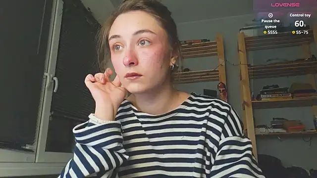 Snapshot of monlight__dana chatting on December 5, 2025, 3:43 pm monlight dana online show from December 5, 2025, 3:43 pm