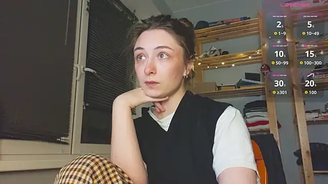 Snapshot of monlight__dana chatting on December 20, 2025, 6:55 pm monlight dana online show from December 20, 2025, 6:55 pm