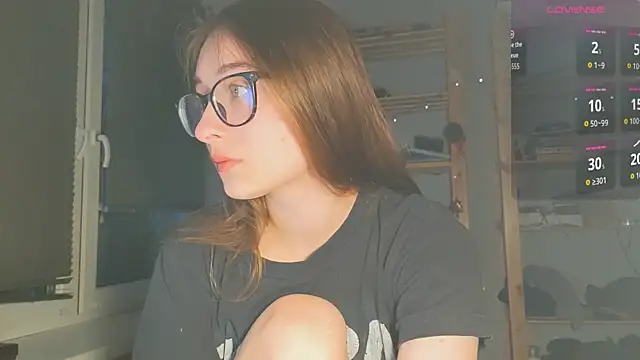 Snapshot of monlight__dana chatting on November 2, 2025, 3:06 pm monlight dana online show from November 2, 2025, 3:06 pm