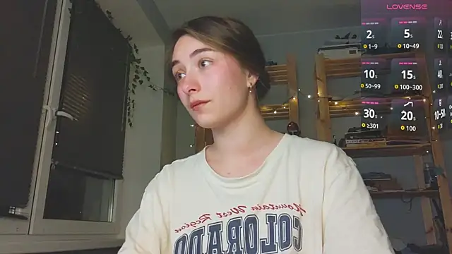 Snapshot of monlight__dana chatting on November 23, 2025, 3:44 pm monlight dana online show from November 23, 2025, 3:44 pm