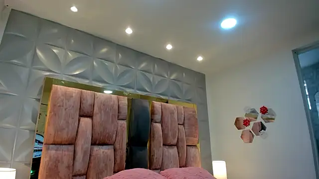 Snapshot of Charlotte_Ice1 chatting on March 4, 2026, 3:42 pm Charlotte Ice1 online show from March 4, 2026, 3:42 pm