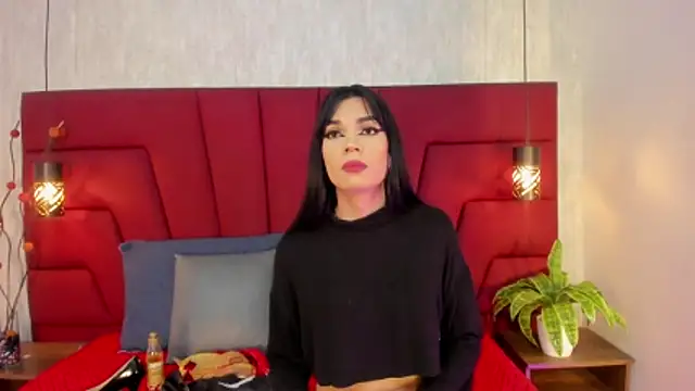 Snapshot of LadyLuminary chatting on December 1, 2025, 7:37 pm LadyLuminary online show from December 1, 2025, 7:37 pm