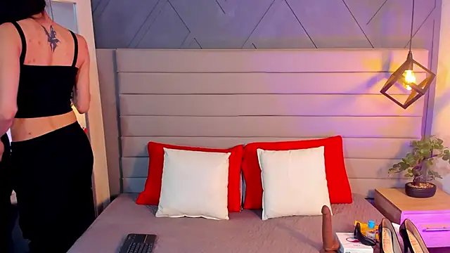 Snapshot of LadyLuminary chatting on October 31, 2025, 7:54 pm LadyLuminary online show from October 31, 2025, 7:54 pm