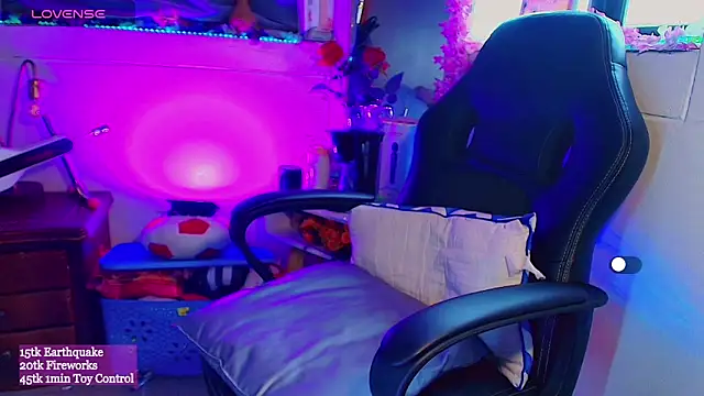 mariana scott   online show from September 15, 2025, 9:37 pm