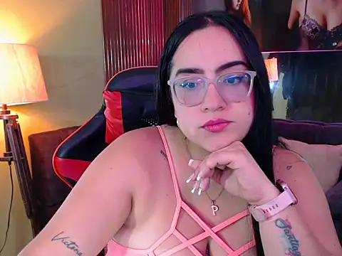 Sofiia davis23 online show from November 5, 2025, 1:36 pm