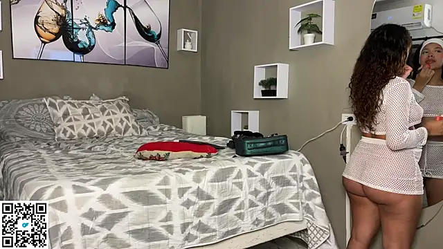 wendy alejo1712 online show from April 22, 2026, 11:55 pm