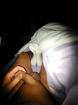 Snapshot of theclubist111 chatting on November 29, 2025, 12:05 pm theclubist111 online show from November 29, 2025, 12:05 pm