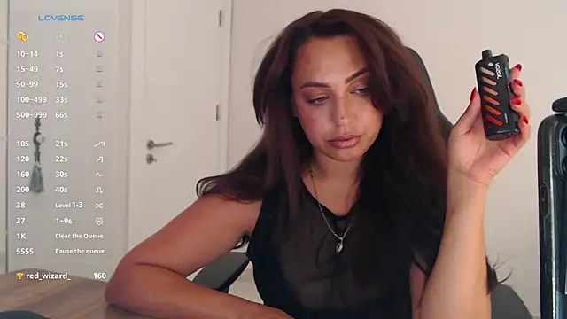 Snapshot of _Just_a_queen_3 chatting on June 25, 2026, 5:29 pm Just a queen 3 online show from June 25, 2026, 5:29 pm