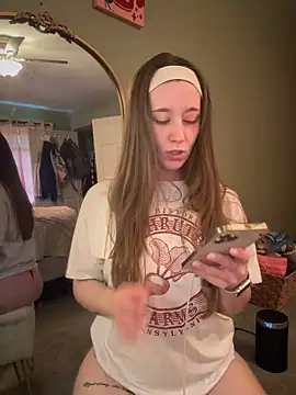 Snapshot of sage__marie chatting on April 22, 2026, 2:46 pm sage marie online show from April 22, 2026, 2:46 pm