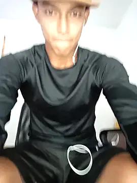 Snapshot of Demiansteven2 chatting on September 24, 2025, 1:28 pm Demiansteven2 online show from September 24, 2025, 1:28 pm