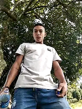 Snapshot of Demiansteven2 chatting on November 22, 2025, 8:29 pm Demiansteven2 online show from November 22, 2025, 8:29 pm