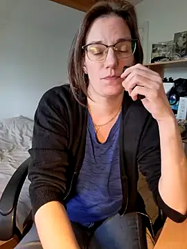 SpiceLea online show from February 28, 2025, 12:31 pm