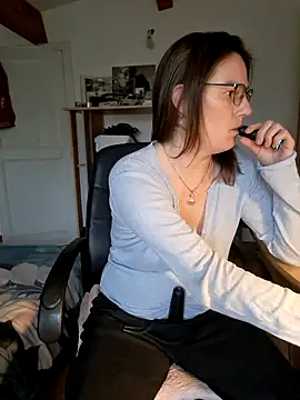 SpiceLea online show from January 25, 2025, 2:36 pm