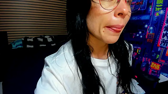 rosse 2504 online show from March 13, 2025, 1:18 pm