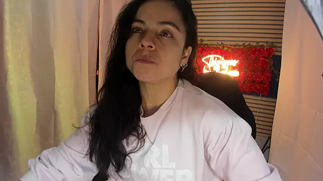 rosse 2504 online show from November 26, 2025, 5:13 pm