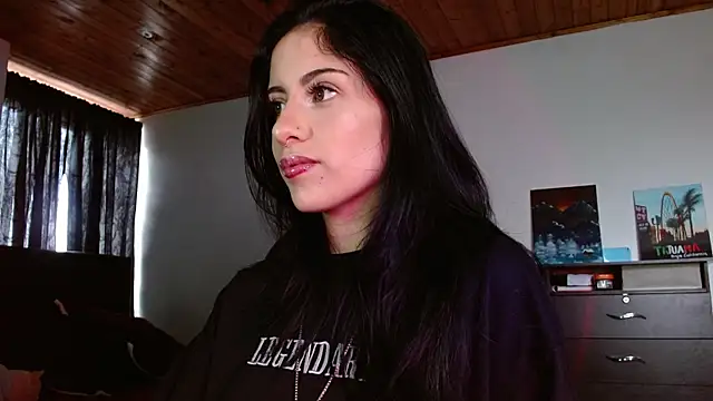 Ary Pieerce online show from November 19, 2025, 8:42 pm