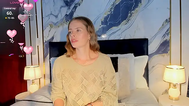 Snapshot of Laurablue chatting on May 16, 2026, 8:19 pm Laurablue online show from May 16, 2026, 8:19 pm