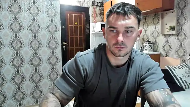 Snapshot of Jonmusclemaster chatting on September 19, 2025, 8:24 pm Jonmusclemaster online show from September 19, 2025, 8:24 pm