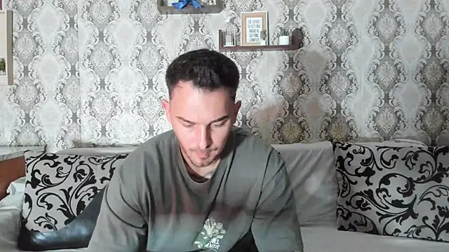 Snapshot of Jonmusclemaster chatting on March 2, 2025, 8:25 pm Jonmusclemaster online show from March 2, 2025, 8:25 pm