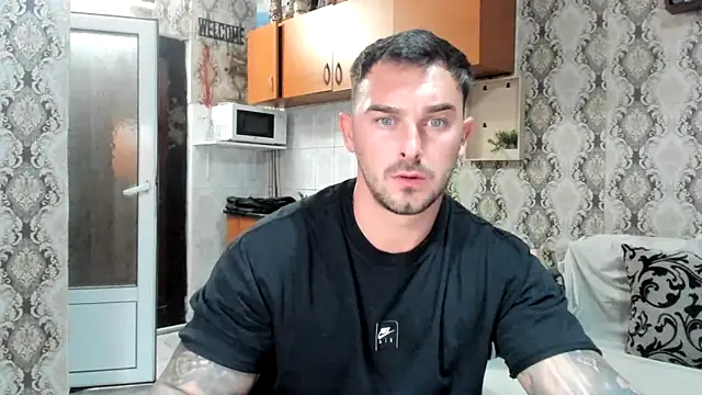 Snapshot of Jonmusclemaster chatting on September 10, 2025, 7:46 pm Jonmusclemaster online show from September 10, 2025, 7:46 pm