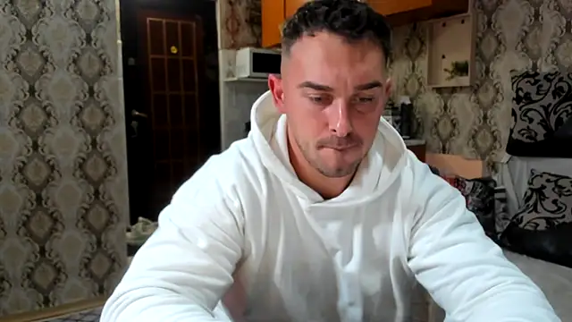 Snapshot of Jonmusclemaster chatting on October 10, 2025, 8:20 pm Jonmusclemaster online show from October 10, 2025, 8:20 pm
