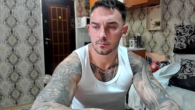 Snapshot of Jonmusclemaster chatting on October 16, 2025, 7:33 pm Jonmusclemaster online show from October 16, 2025, 7:33 pm
