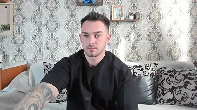 Snapshot of Jonmusclemaster chatting on January 21, 2025, 11:03 am Jonmusclemaster online show from January 21, 2025, 11:03 am