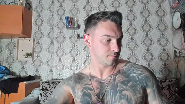 Snapshot of Jonmusclemaster chatting on February 18, 2025, 12:05 am Jonmusclemaster online show from February 18, 2025, 12:05 am