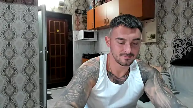Snapshot of Jonmusclemaster chatting on September 25, 2025, 8:04 pm Jonmusclemaster online show from September 25, 2025, 8:04 pm