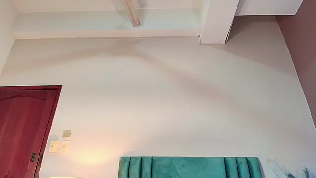 AlissaNix online show from November 20, 2025, 9:15 pm