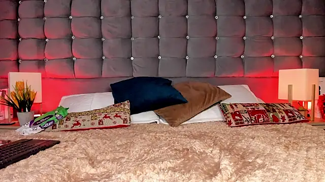 Poacahontasfg online show from February 13, 2026, 4:01 am