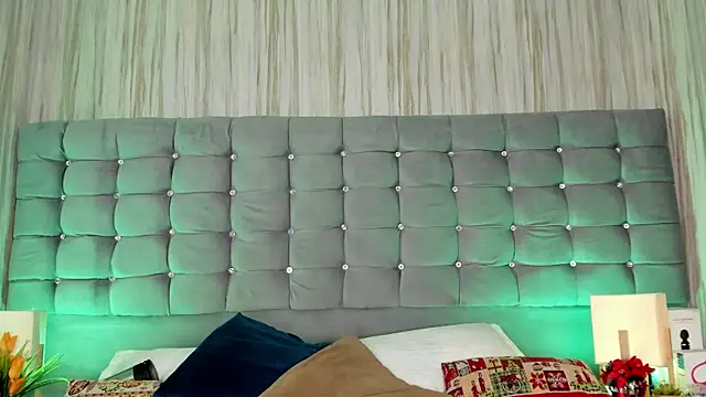 Poacahontasfg online show from January 11, 2026, 3:57 am