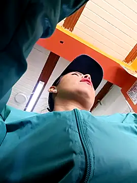  andrea30 online show from April 14, 2026, 12:10 pm