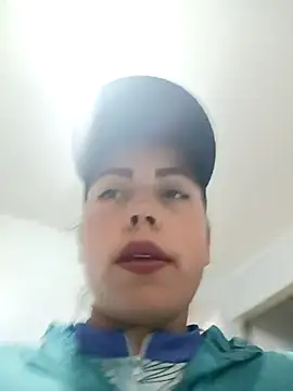 Snapshot of _andrea30 chatting on February 6, 2026, 11:06 am andrea30 online show from February 6, 2026, 11:06 am