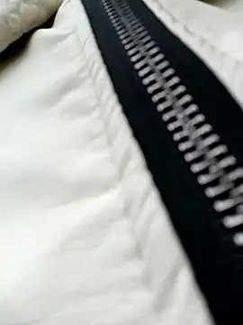  andrea30 online show from December 1, 2025, 12:06 pm