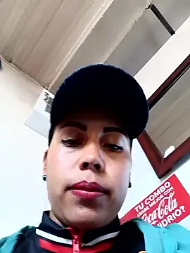 Snapshot of _andrea30 chatting on January 16, 2026, 11:47 am andrea30 online show from January 16, 2026, 11:47 am