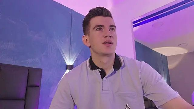 MikaelSlow online show from April 2, 2026, 3:35 am