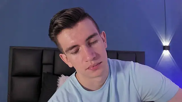 Snapshot of MikaelSlow chatting on September 24, 2025, 4:08 am MikaelSlow online show from September 24, 2025, 4:08 am