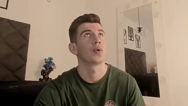 Snapshot of MikaelSlow chatting on March 11, 2025, 7:24 am MikaelSlow online show from March 11, 2025, 7:24 am