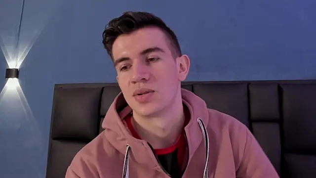 Snapshot of MikaelSlow chatting on November 14, 2025, 4:05 am MikaelSlow online show from November 14, 2025, 4:05 am