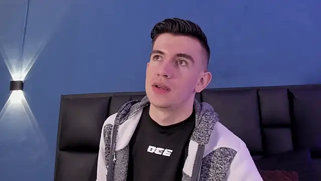 Snapshot of MikaelSlow chatting on October 10, 2025, 3:51 am MikaelSlow online show from October 10, 2025, 3:51 am