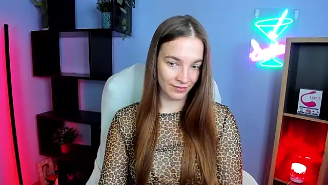 kenzie x online show from November 21, 2025, 7:40 am