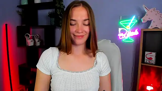 kenzie x online show from September 24, 2025, 6:31 am