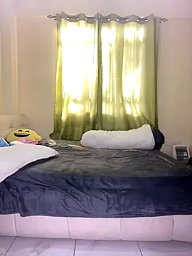 nur lin online show from December 2, 2025, 1:02 pm