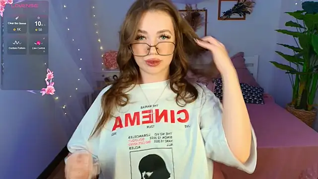 Diana twerk online show from September 11, 2025, 8:47 am